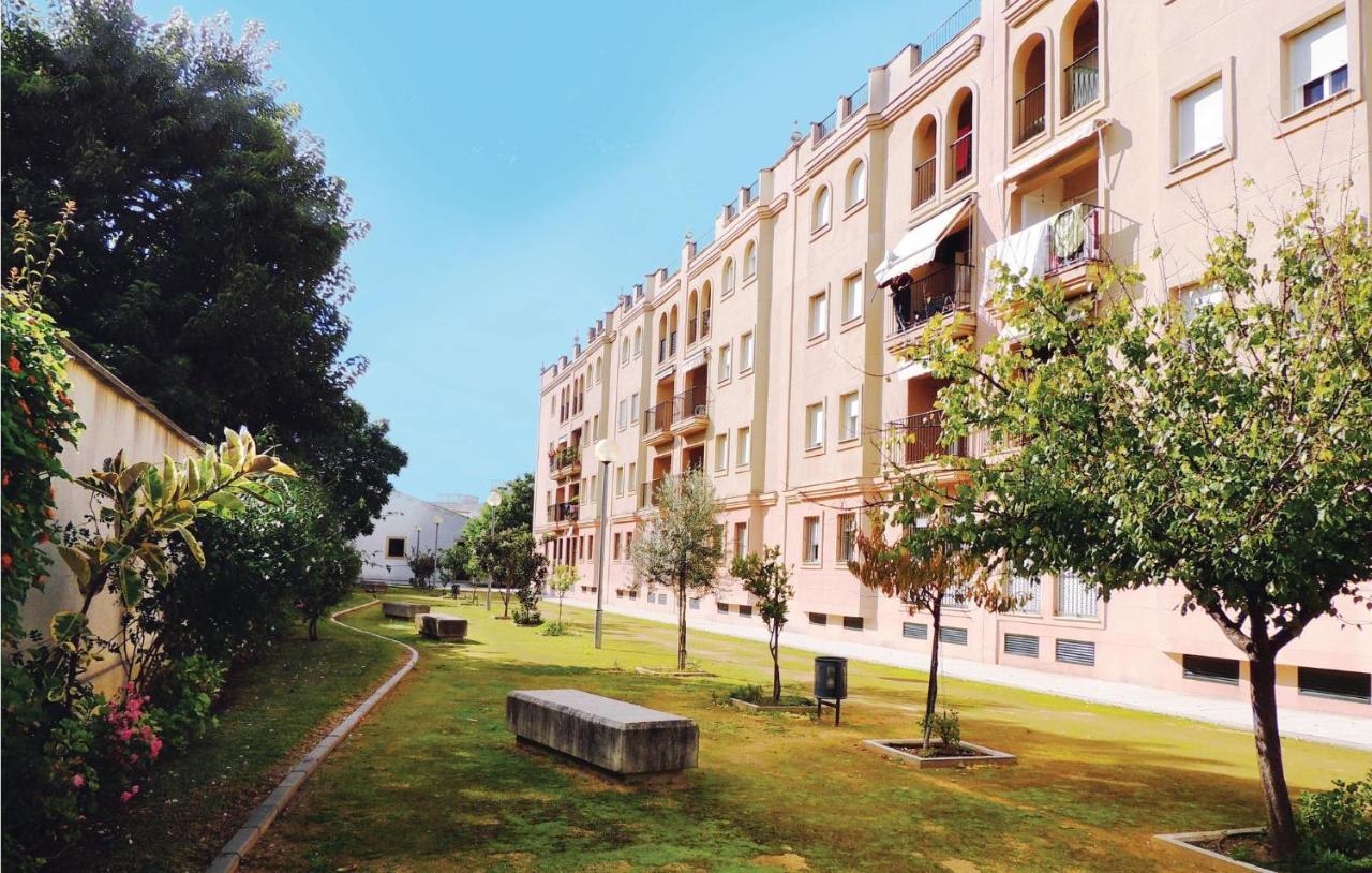 3 Bedroom Nice Apartment In Jerez De La Frontera Ngoại thất bức ảnh