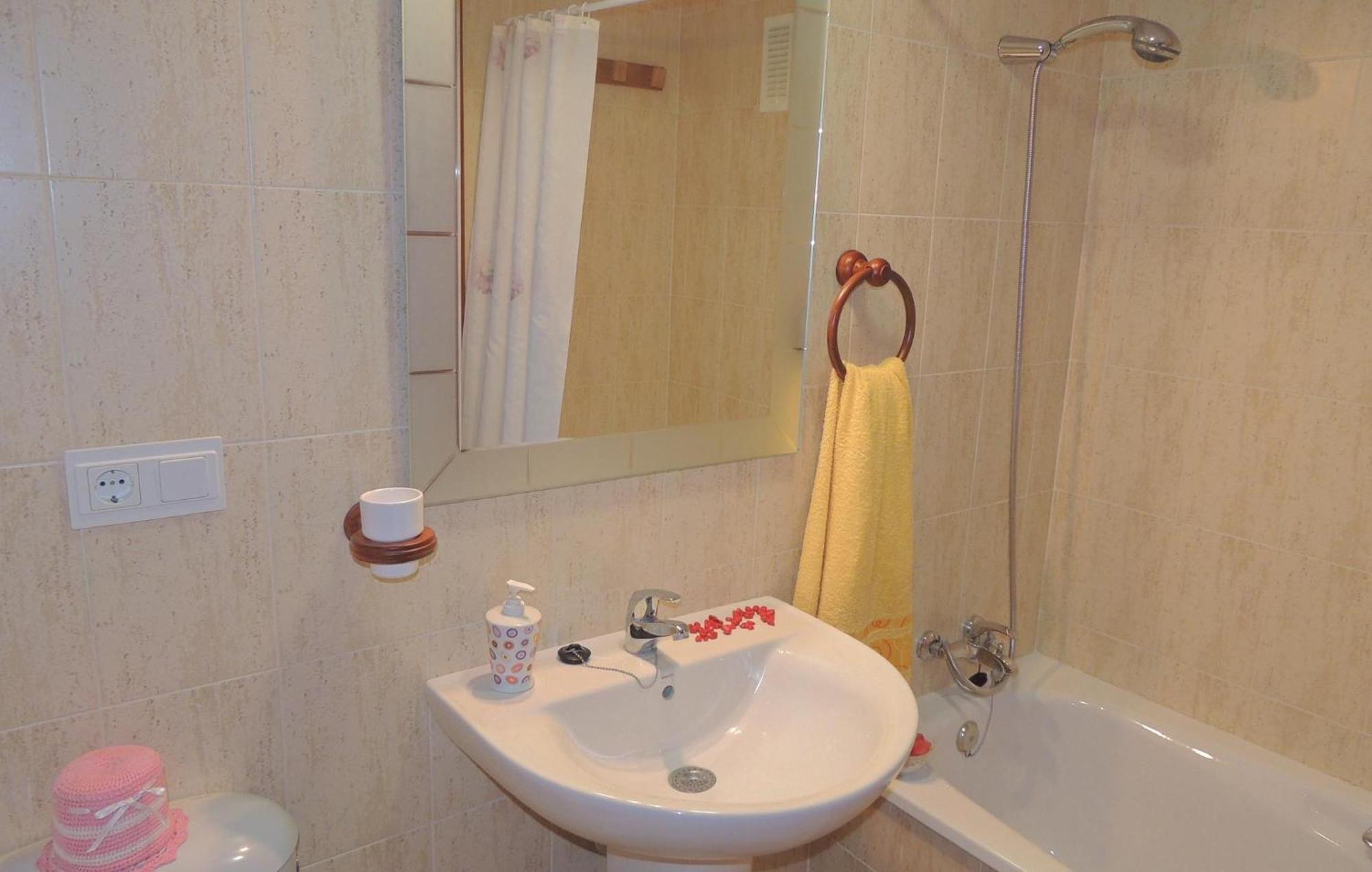 3 Bedroom Nice Apartment In Jerez De La Frontera Ngoại thất bức ảnh