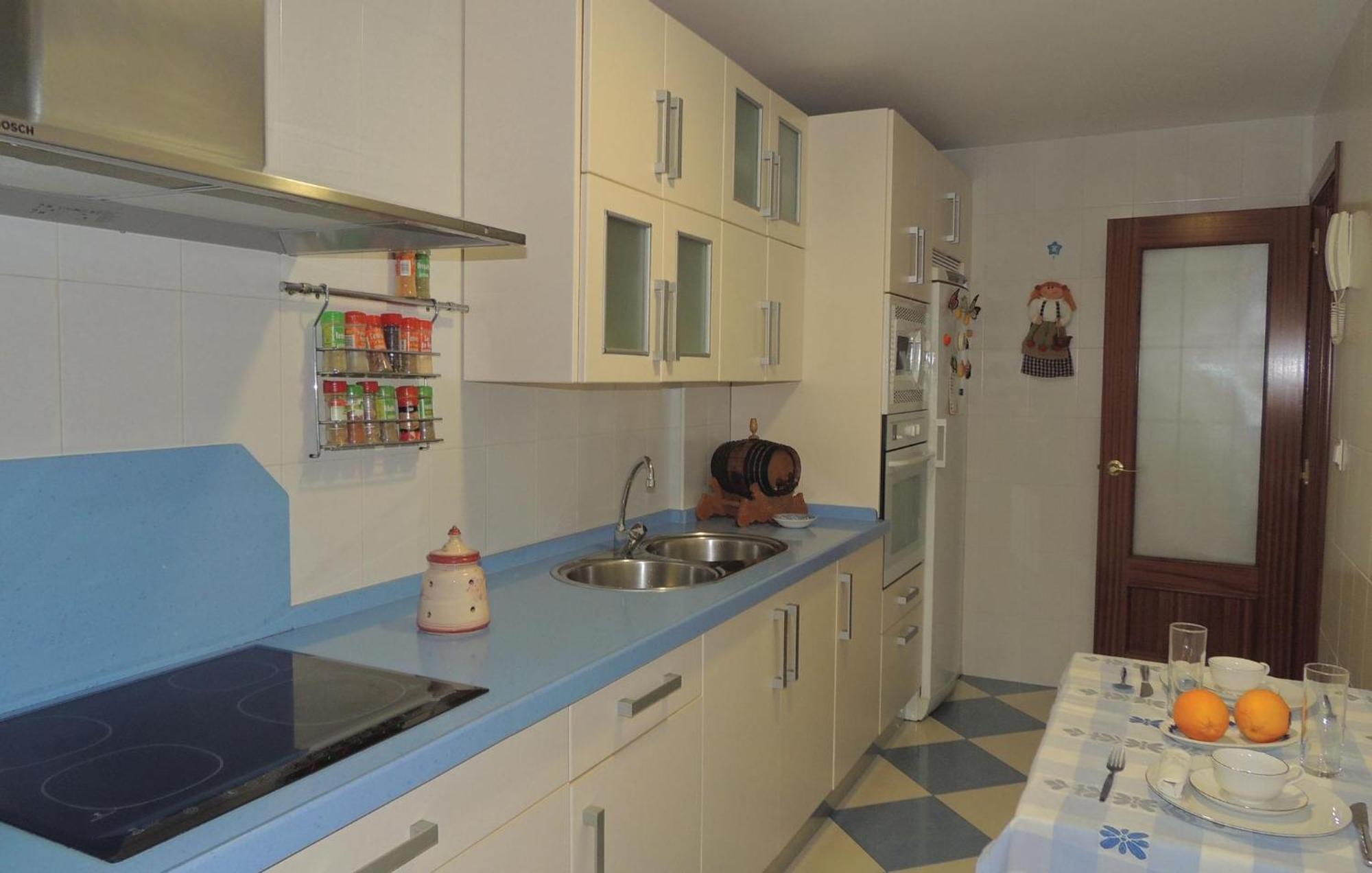 3 Bedroom Nice Apartment In Jerez De La Frontera Ngoại thất bức ảnh