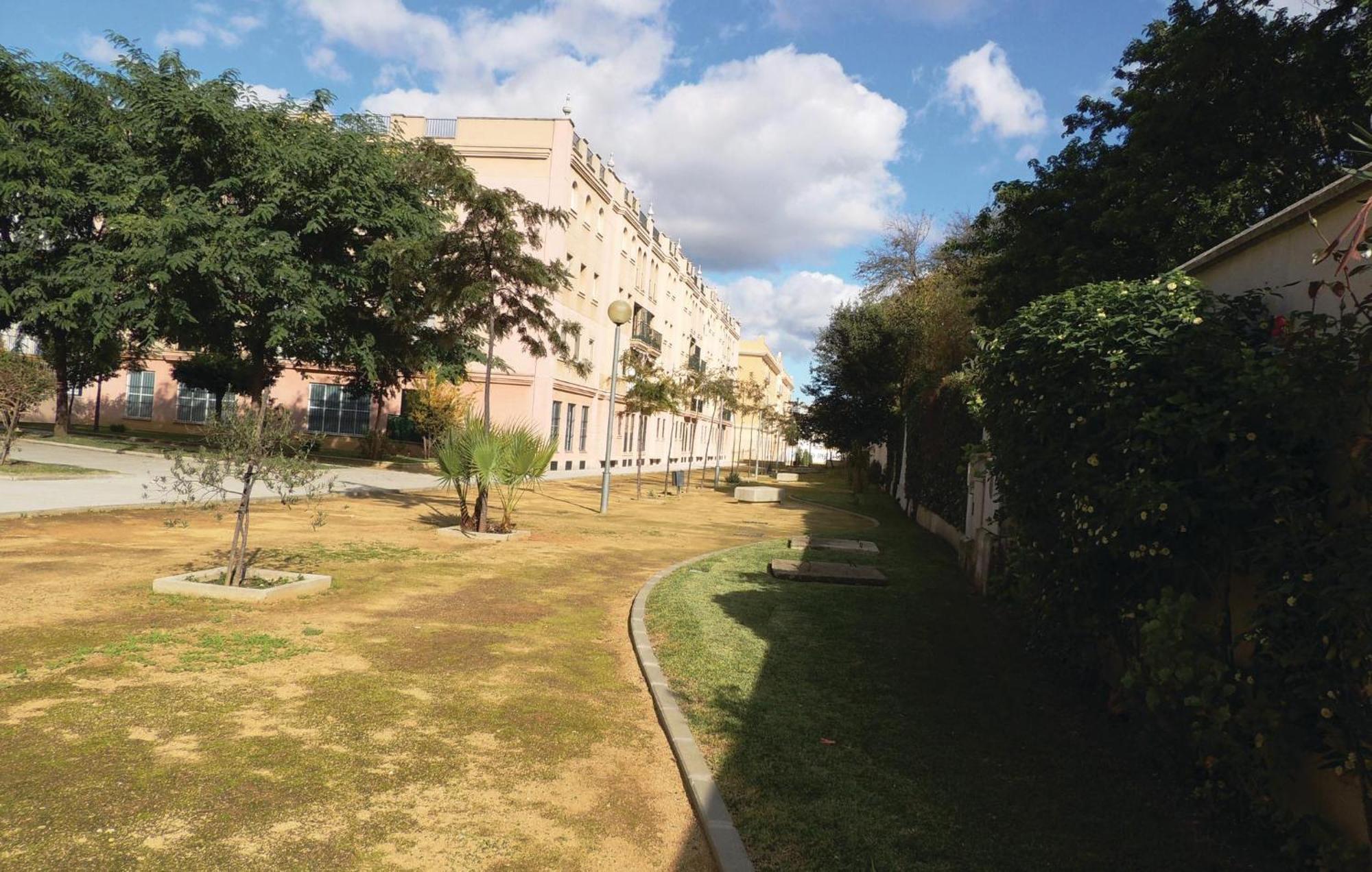 3 Bedroom Nice Apartment In Jerez De La Frontera Ngoại thất bức ảnh